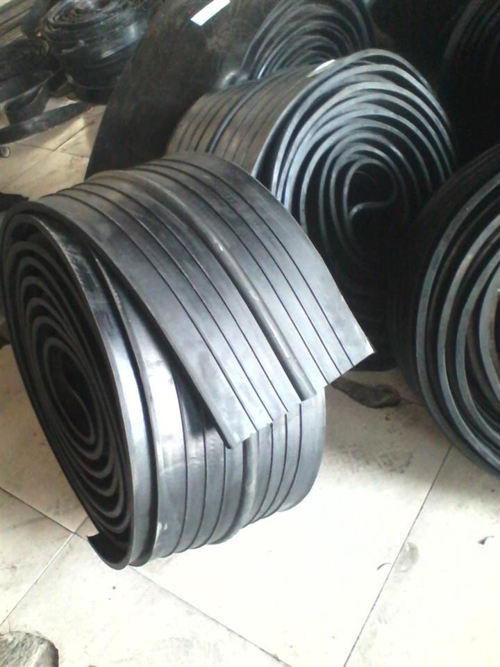 衡水企業(yè)網(wǎng) 衡水橡膠塑料 衡水工業(yè)用橡膠制品 止水帶安裝圖片